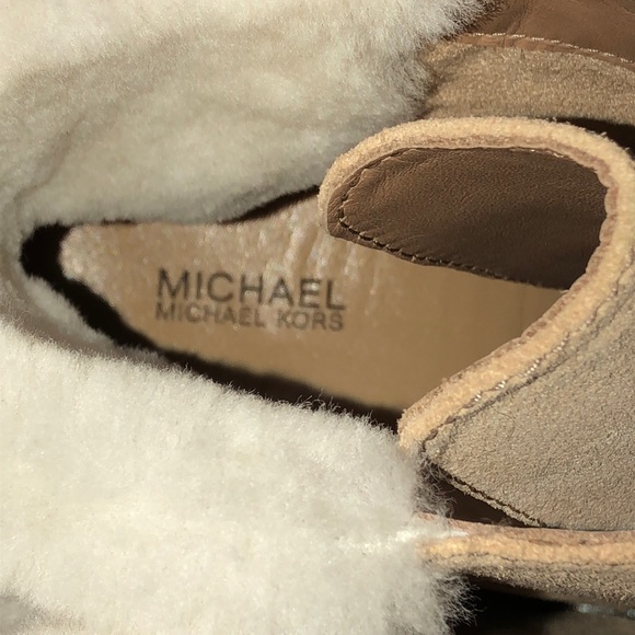New Michael Kors Leather Wedge Heel Shoe in Tan - Picture 3 of 11